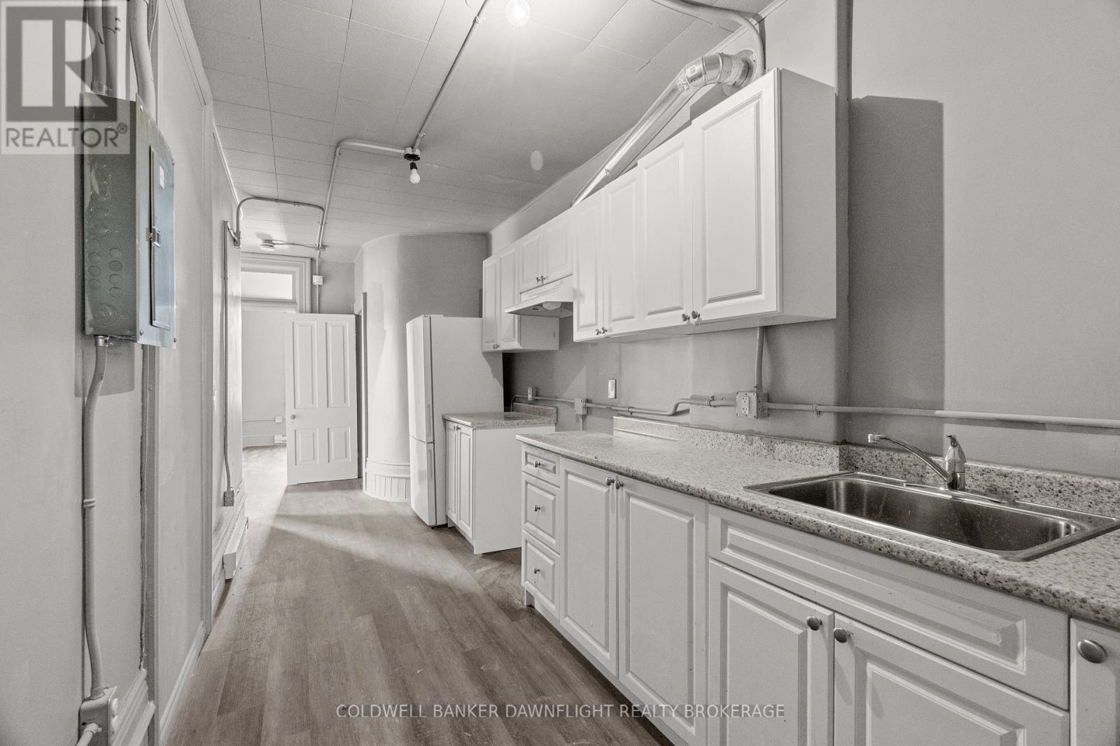 382 Main Street S, South Huron (Exeter), Ontario  N0M 1S2 - Photo 35 - X12230022