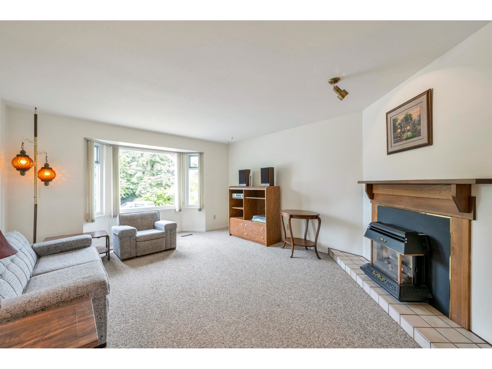 Property at 1570 161 STREET image 3