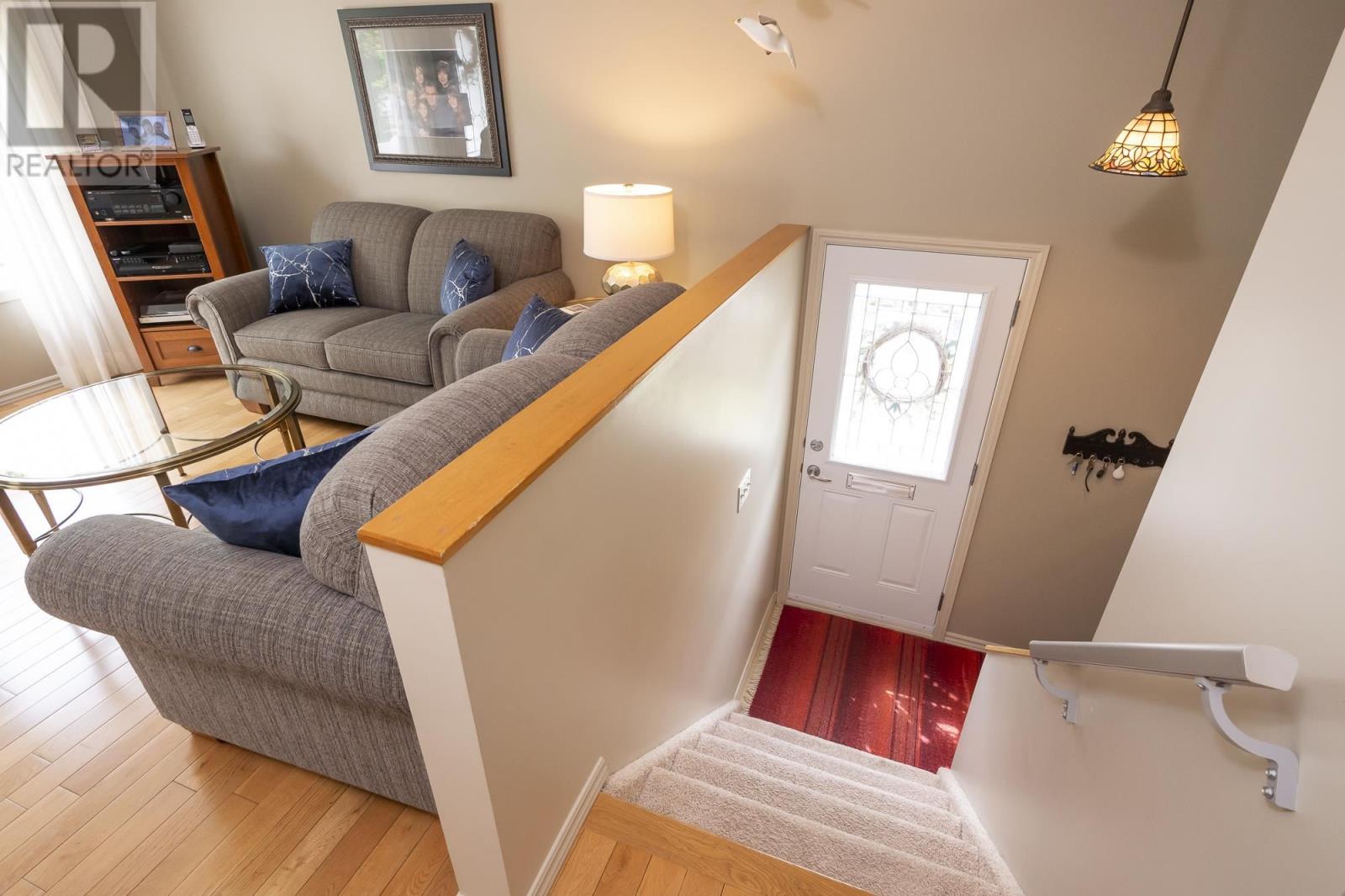 Property at 216 Huron CRES image 3