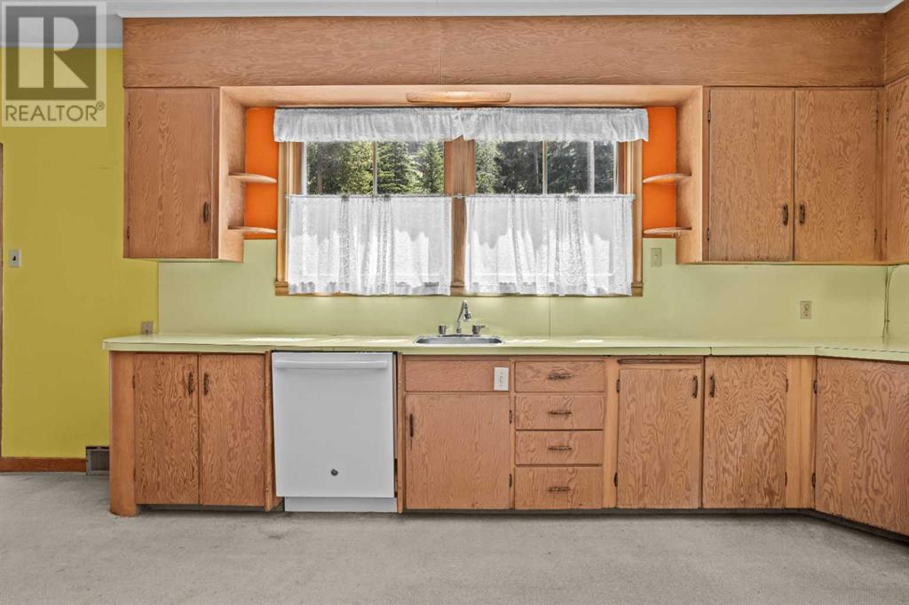 404 Otter Street, Banff, Alberta  T1L 1E3 - Photo 9 - A2232374
