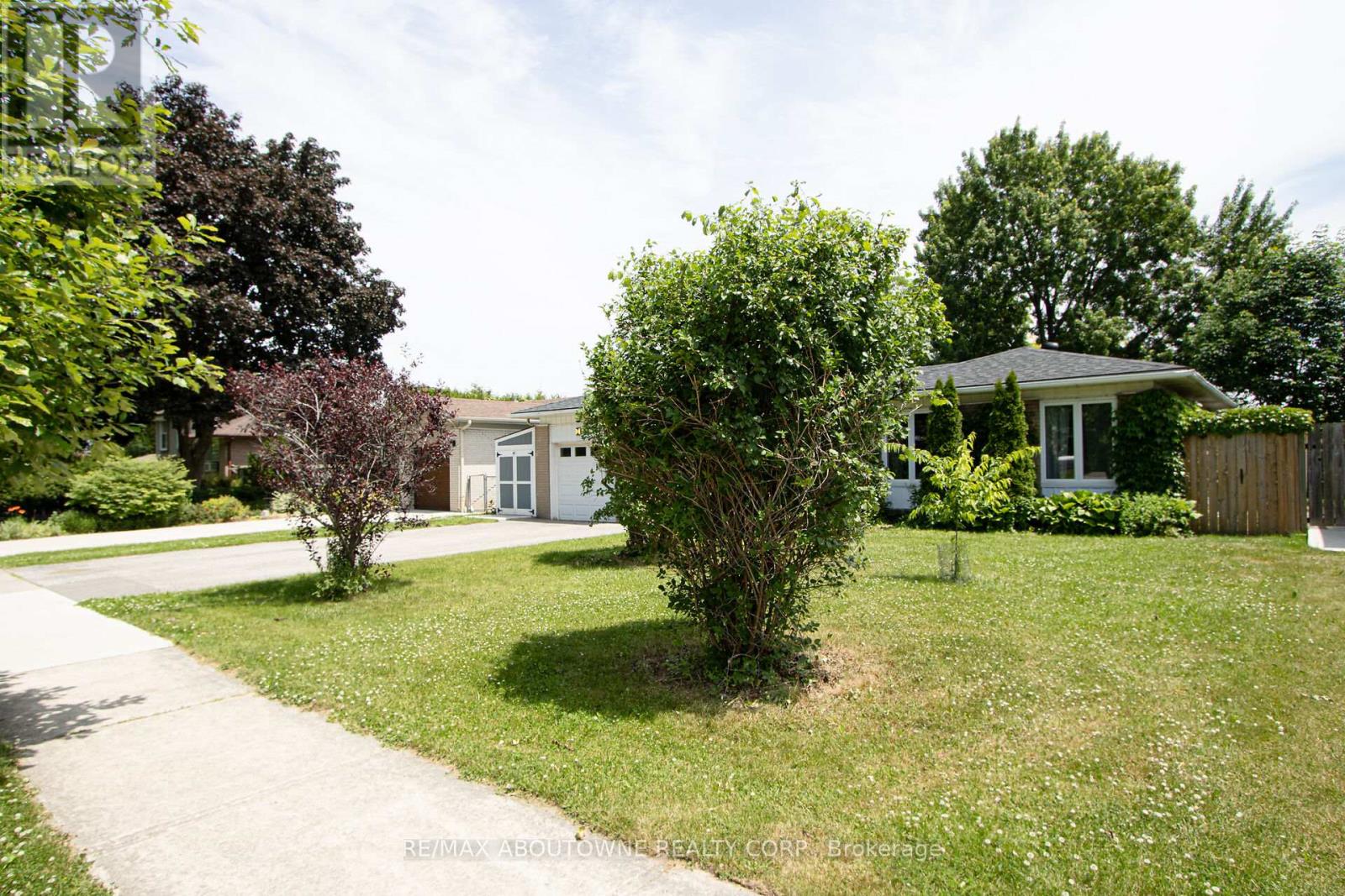 Property at 1478 SEAVIEW DRIVE image 2