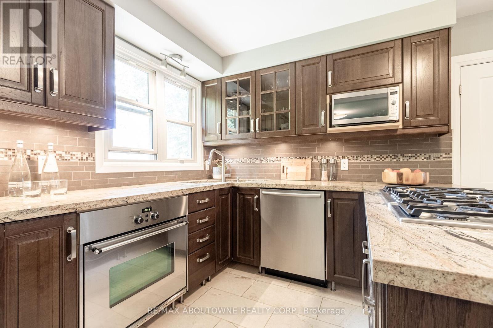 Property at 1478 SEAVIEW DRIVE image 4