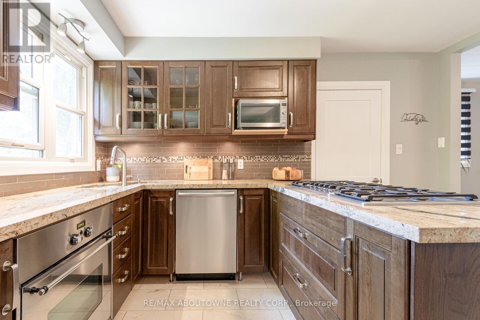 Property at 1478 SEAVIEW DRIVE image 5