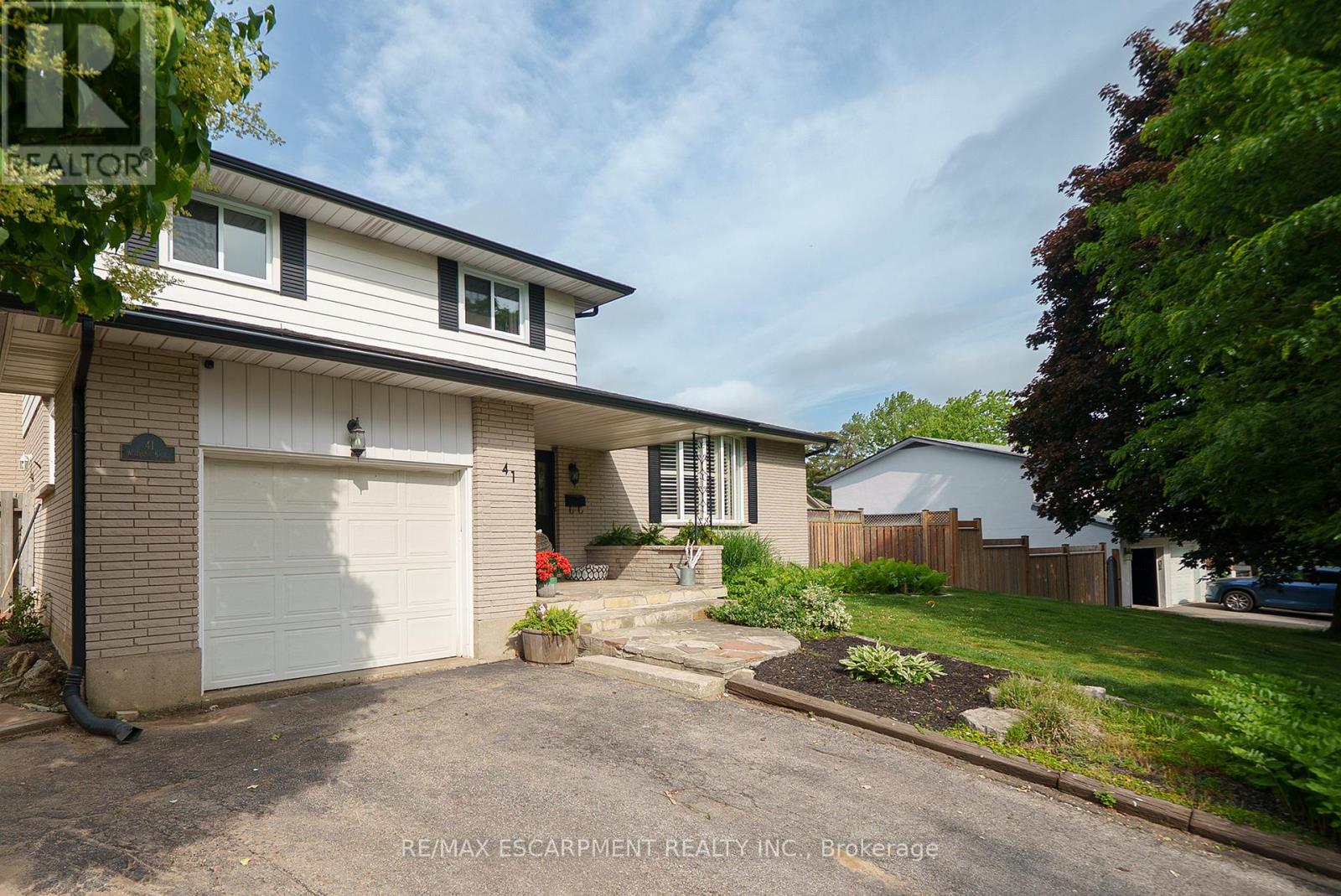 Property at 41 WESTBRIER KNOLL image 3
