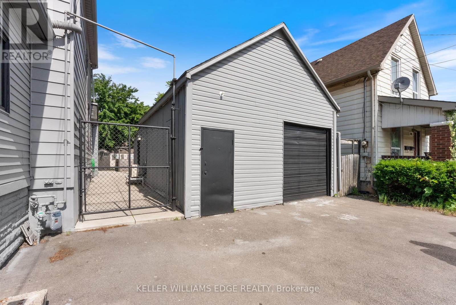 Property at 23 LYNDHURST STREET image 2