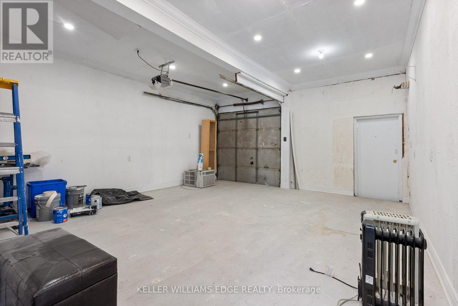 Property at 23 LYNDHURST STREET image 3