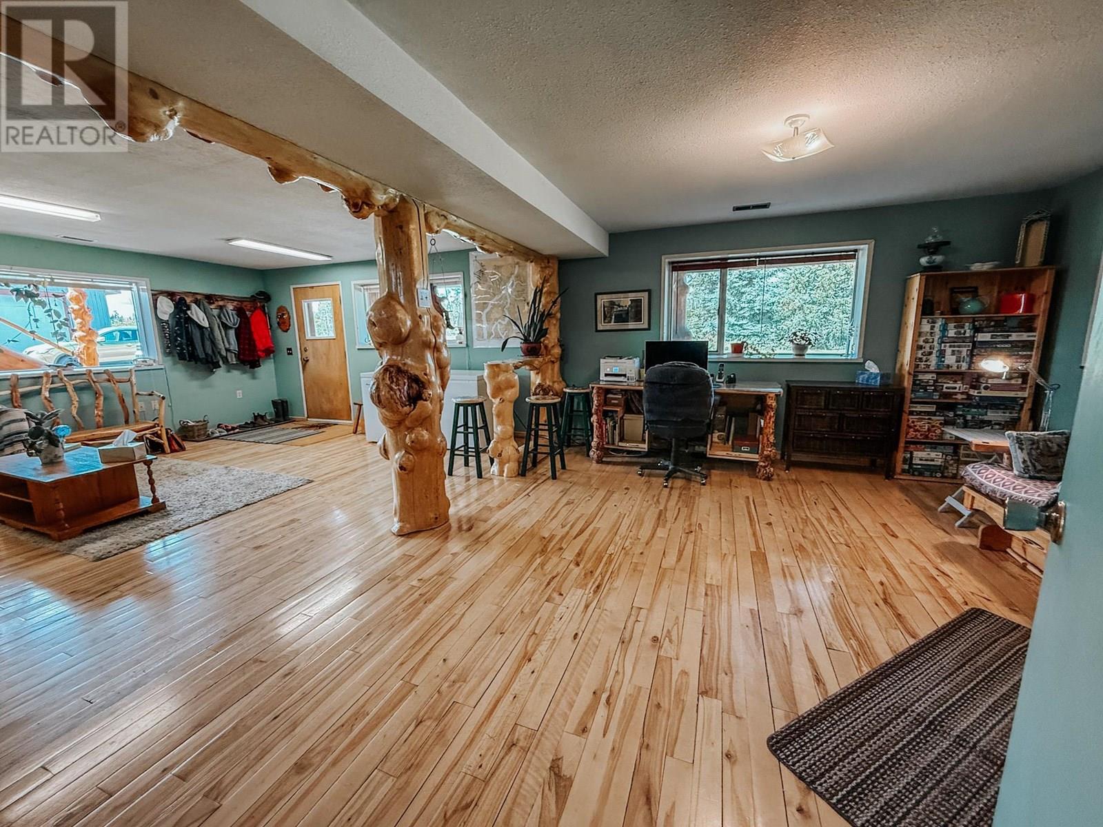 9736 97 Cariboo Highway, Clinton, British Columbia  V0K 1K0 - Photo 15 - 10352263