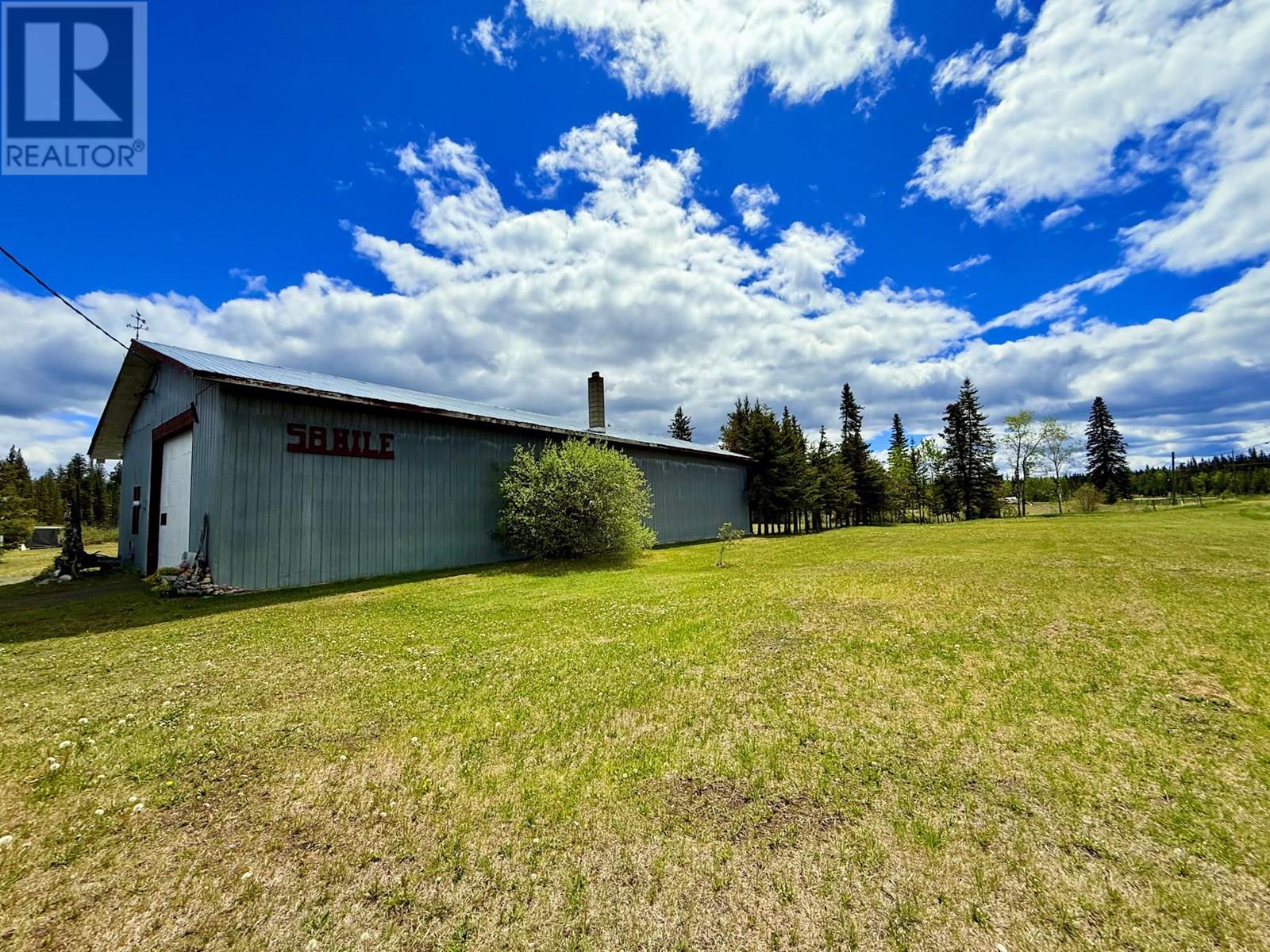 9736 97 Cariboo Highway, Clinton, British Columbia  V0K 1K0 - Photo 6 - 10352263