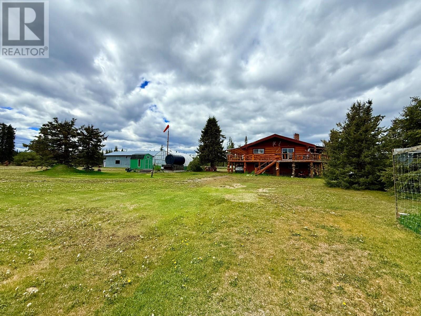 9736 97 Cariboo Highway, Clinton, British Columbia  V0K 1K0 - Photo 3 - 10352263