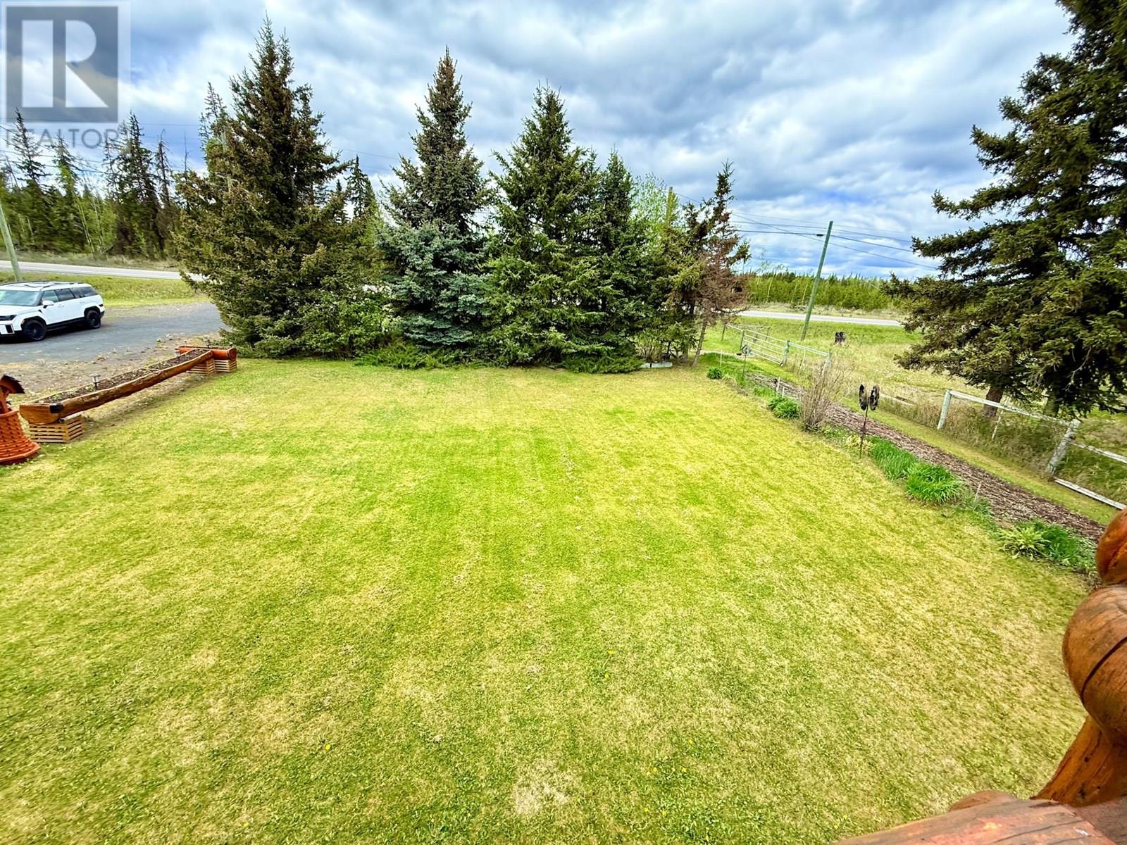 9736 97 Cariboo Highway, Clinton, British Columbia  V0K 1K0 - Photo 4 - 10352263