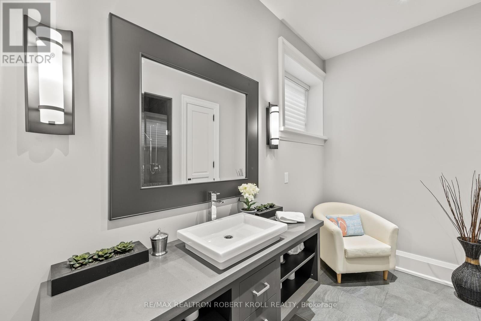 50 Evita Court, Vaughan, Ontario  L4J 8K6 - Photo 41 - N12228400