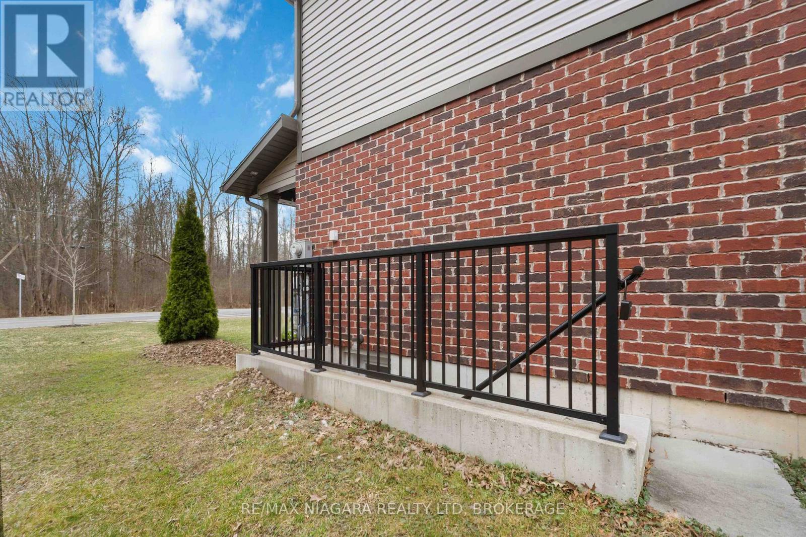 Property at 7921 OLDFIELD ROAD image 4