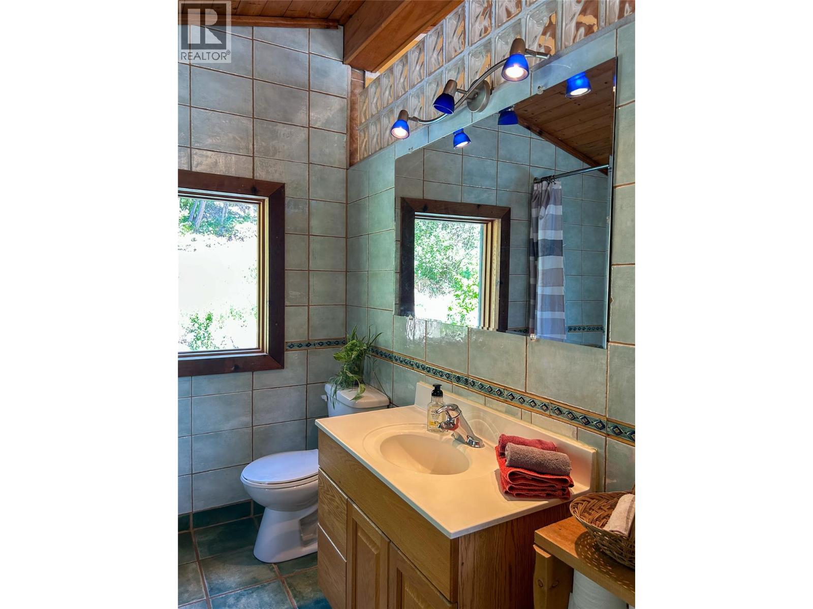11200 Highway 3a Highway, Sanca, British Columbia  V0B 1A2 - Photo 30 - 10352655