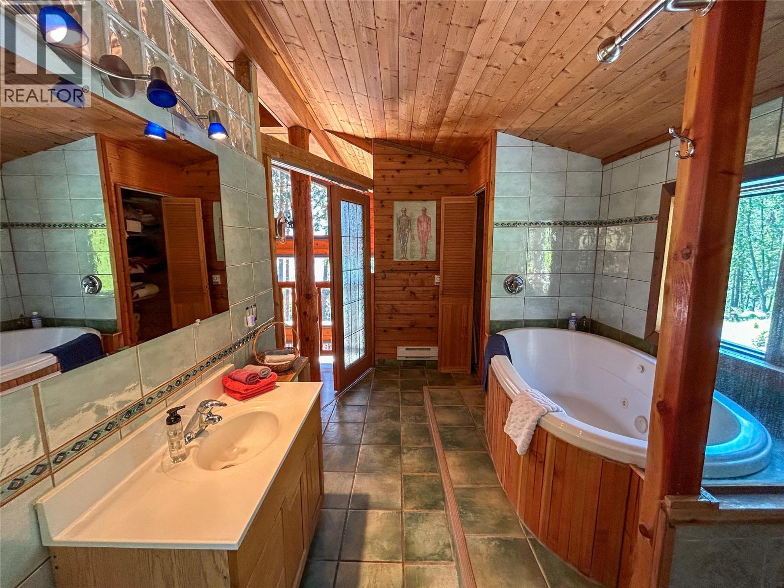 11200 Highway 3a Highway, Sanca, British Columbia  V0B 1A2 - Photo 33 - 10352655