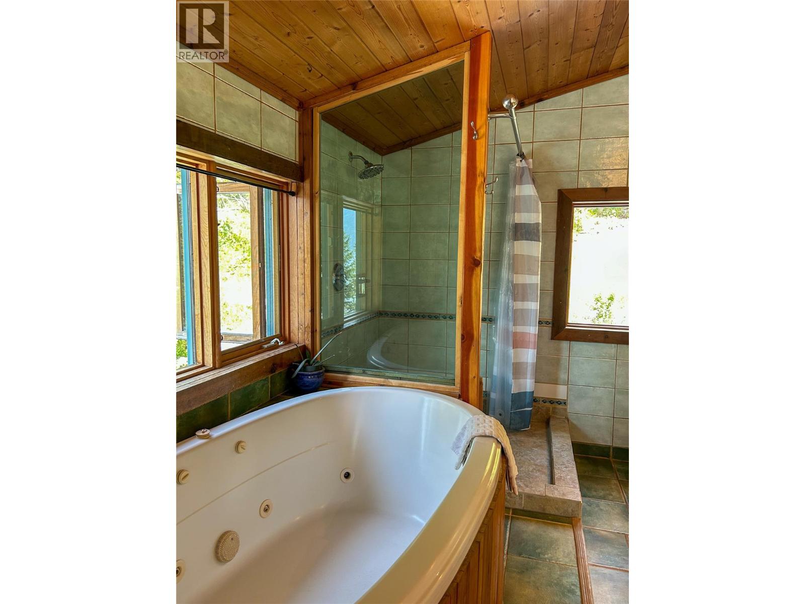 11200 Highway 3a Highway, Sanca, British Columbia  V0B 1A2 - Photo 28 - 10352655