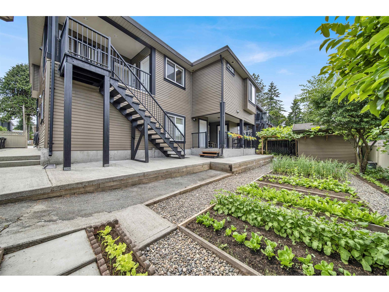 Property at 12855 107A AVENUE image 4