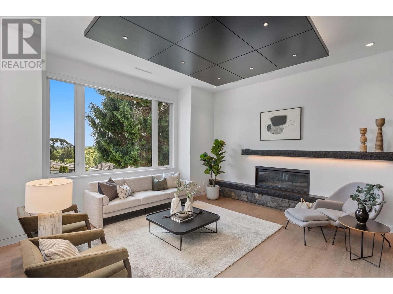Property at 4441 CARSON STREET image 3