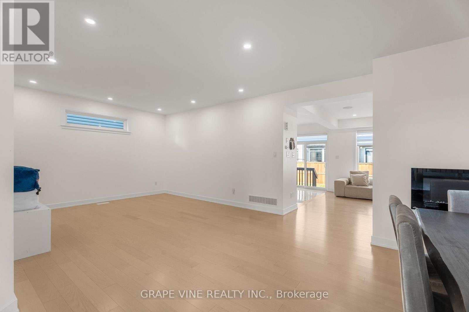 Property at 701 ODYSSEY WAY image 5