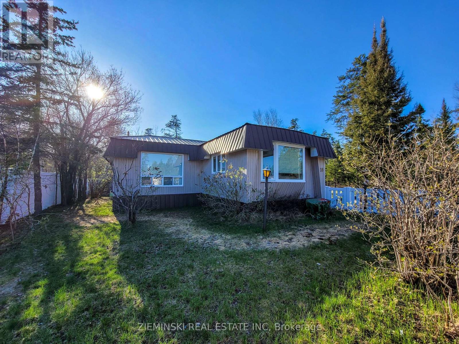 18-8885 HWY 11 HIGHWAY, Iroquois Falls, Ontario