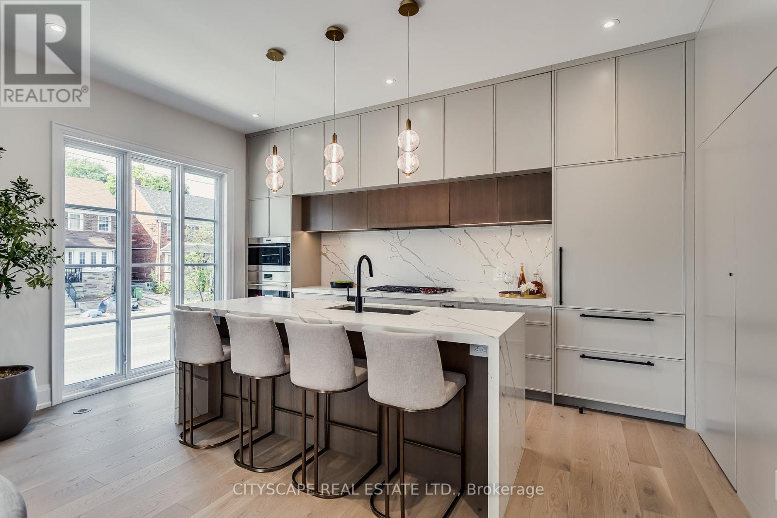 372 Briar Hill Avenue, Toronto (Lawrence Park South), Ontario  M4R 1J2 - Photo 11 - C12229938