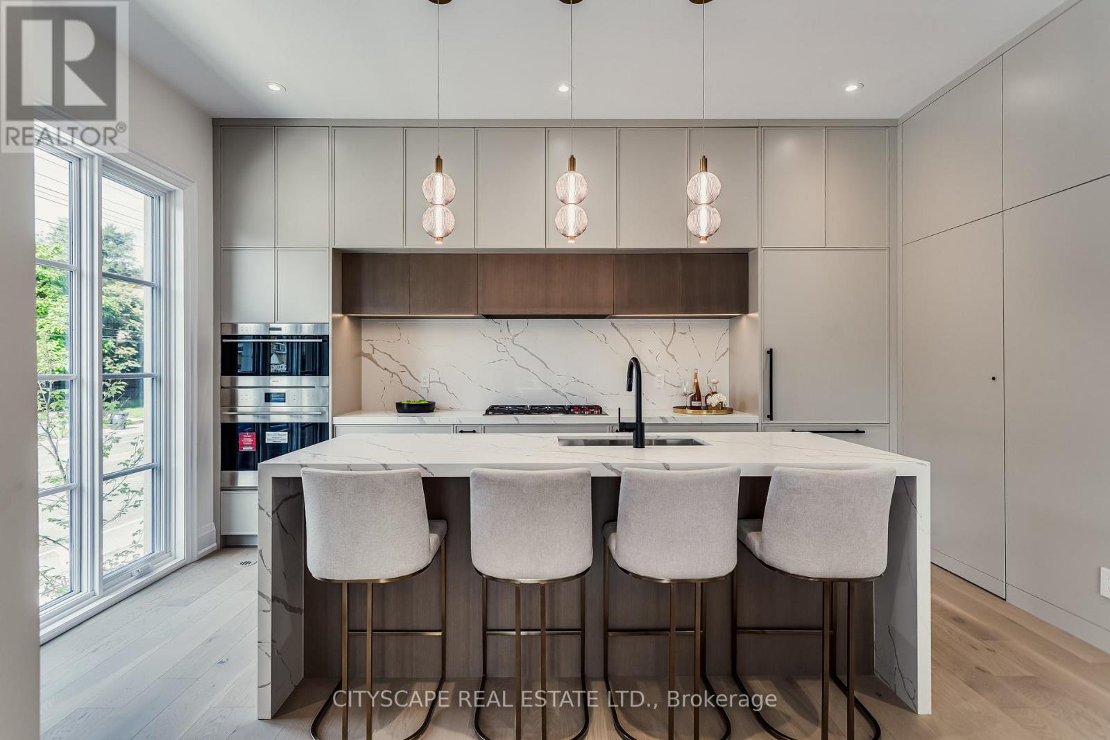 372 Briar Hill Avenue, Toronto (Lawrence Park South), Ontario  M4R 1J2 - Photo 12 - C12229938