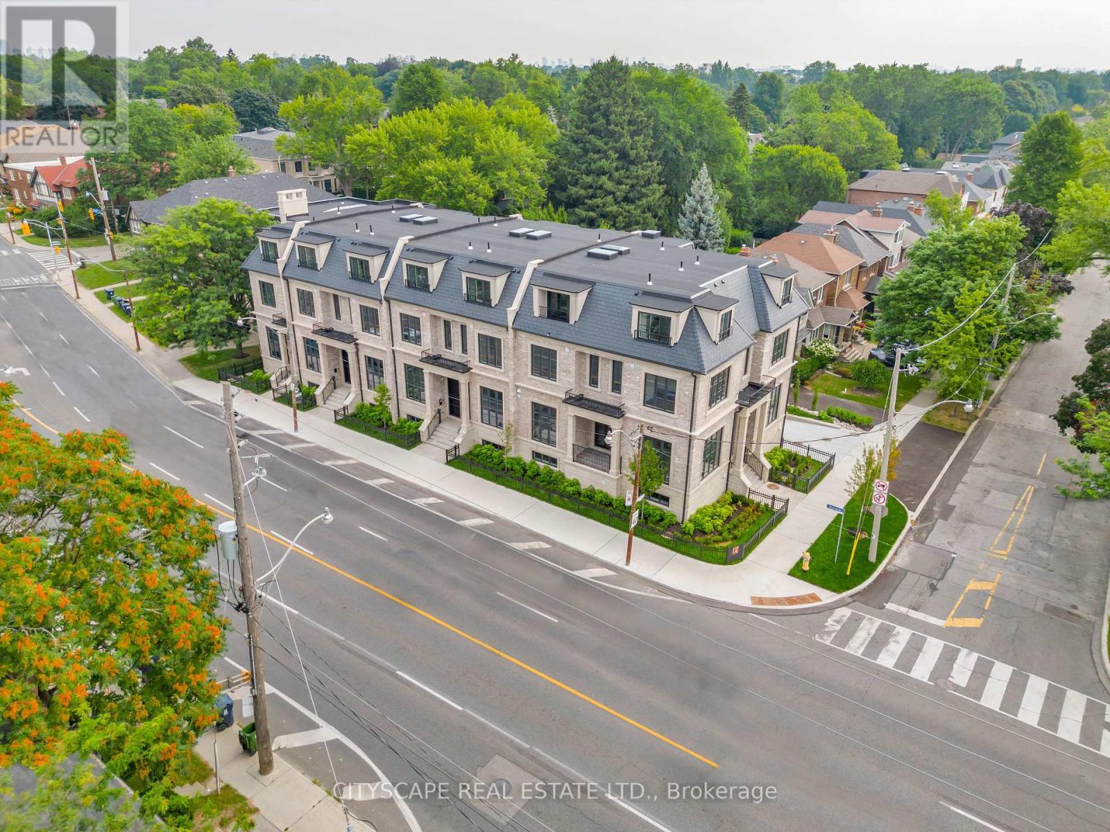 Property at 372 BRIAR HILL AVENUE image 2