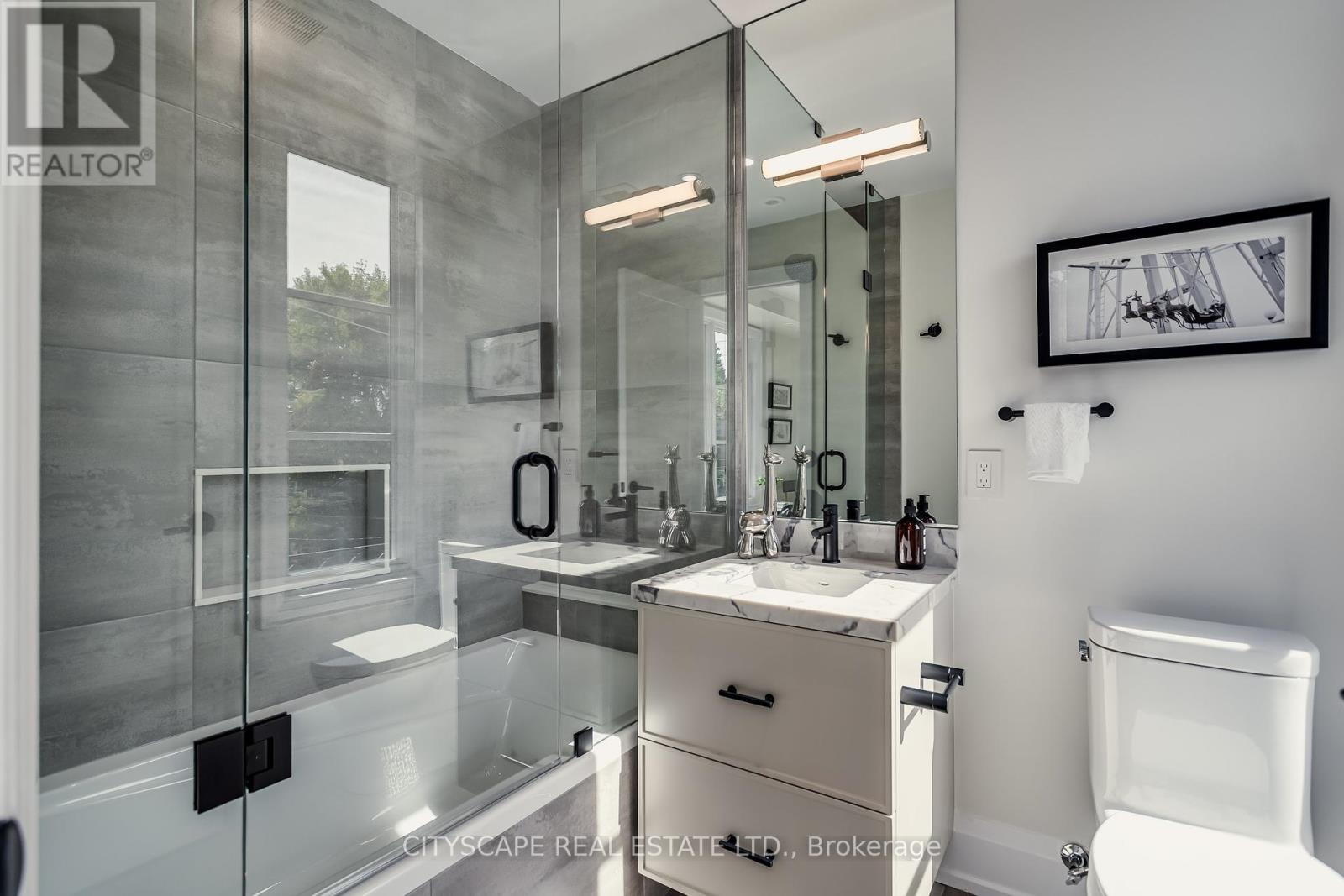 372 Briar Hill Avenue, Toronto (Lawrence Park South), Ontario  M4R 1J2 - Photo 20 - C12229938