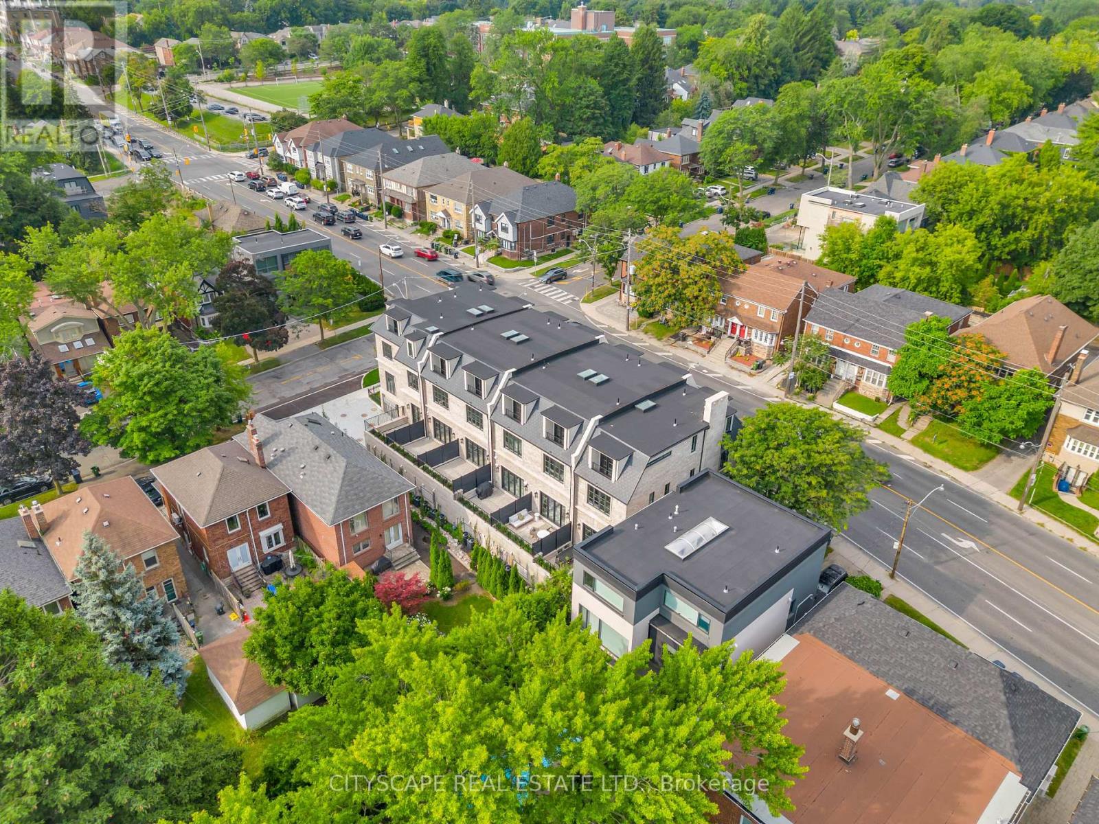 Property at 372 BRIAR HILL AVENUE image 5