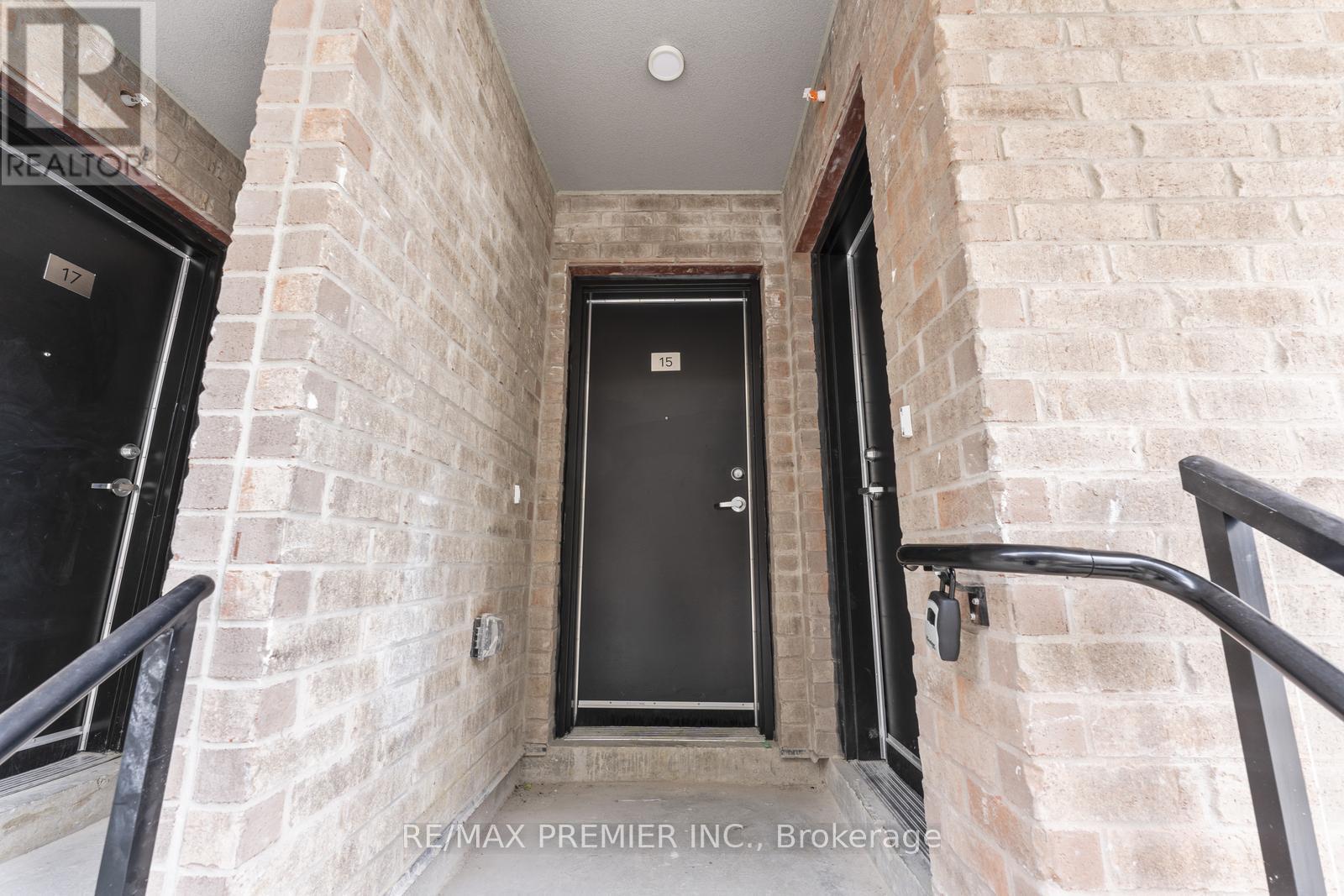 Property at 15 - 851 SHEPPARD AVENUE W image 2