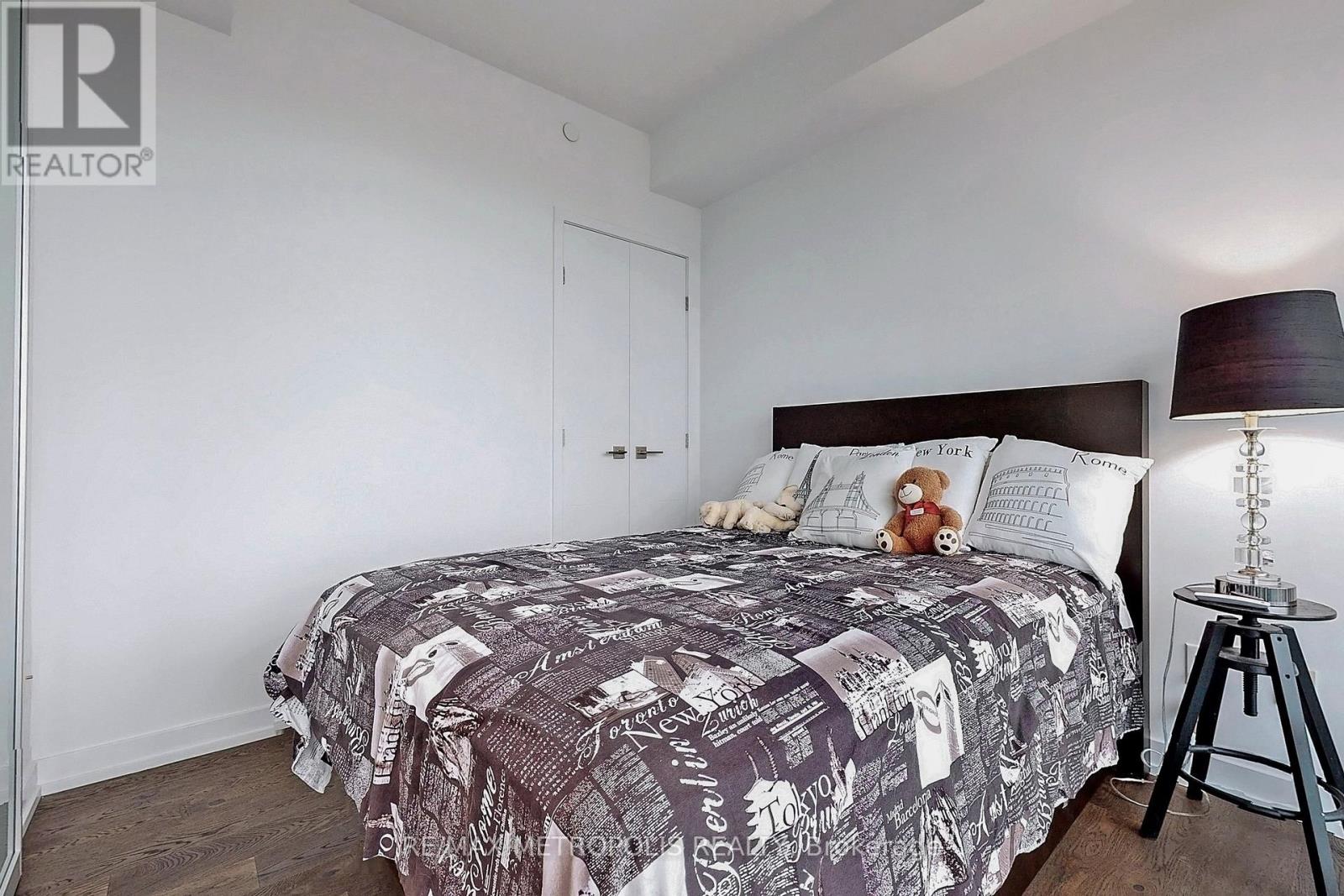 2102 - 488 University Avenue, Toronto, Ontario  M5G 0C1 - Photo 20 - C12230046