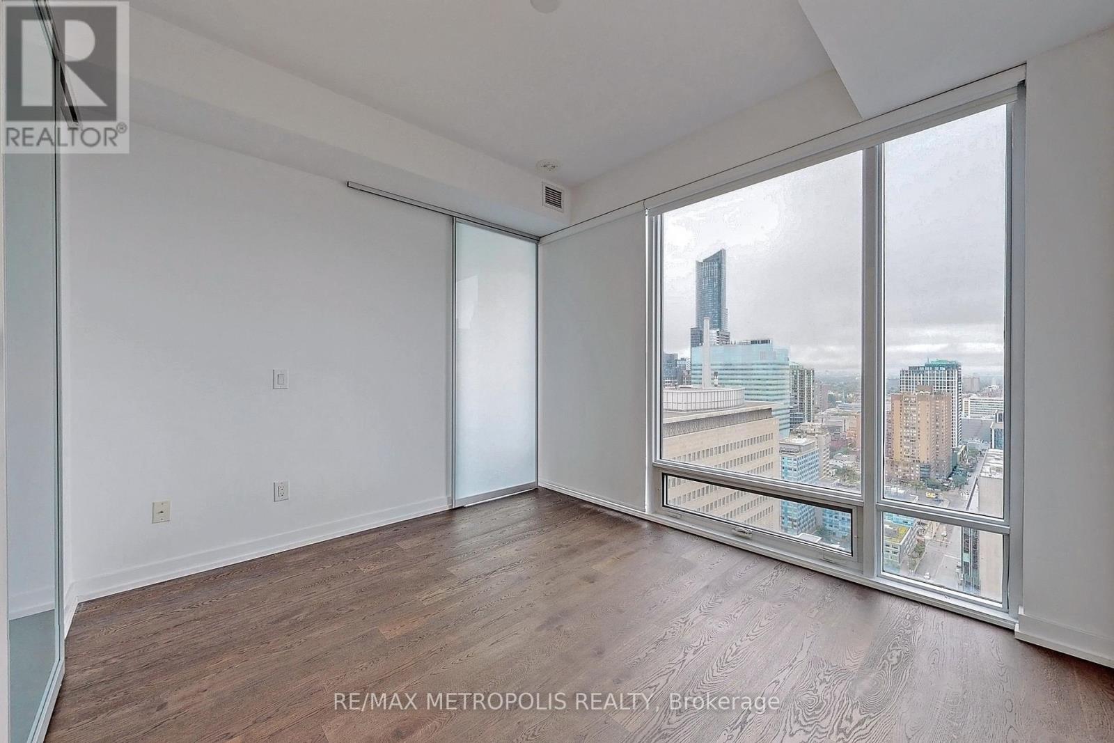 2102 - 488 University Avenue, Toronto, Ontario  M5G 0C1 - Photo 22 - C12230046