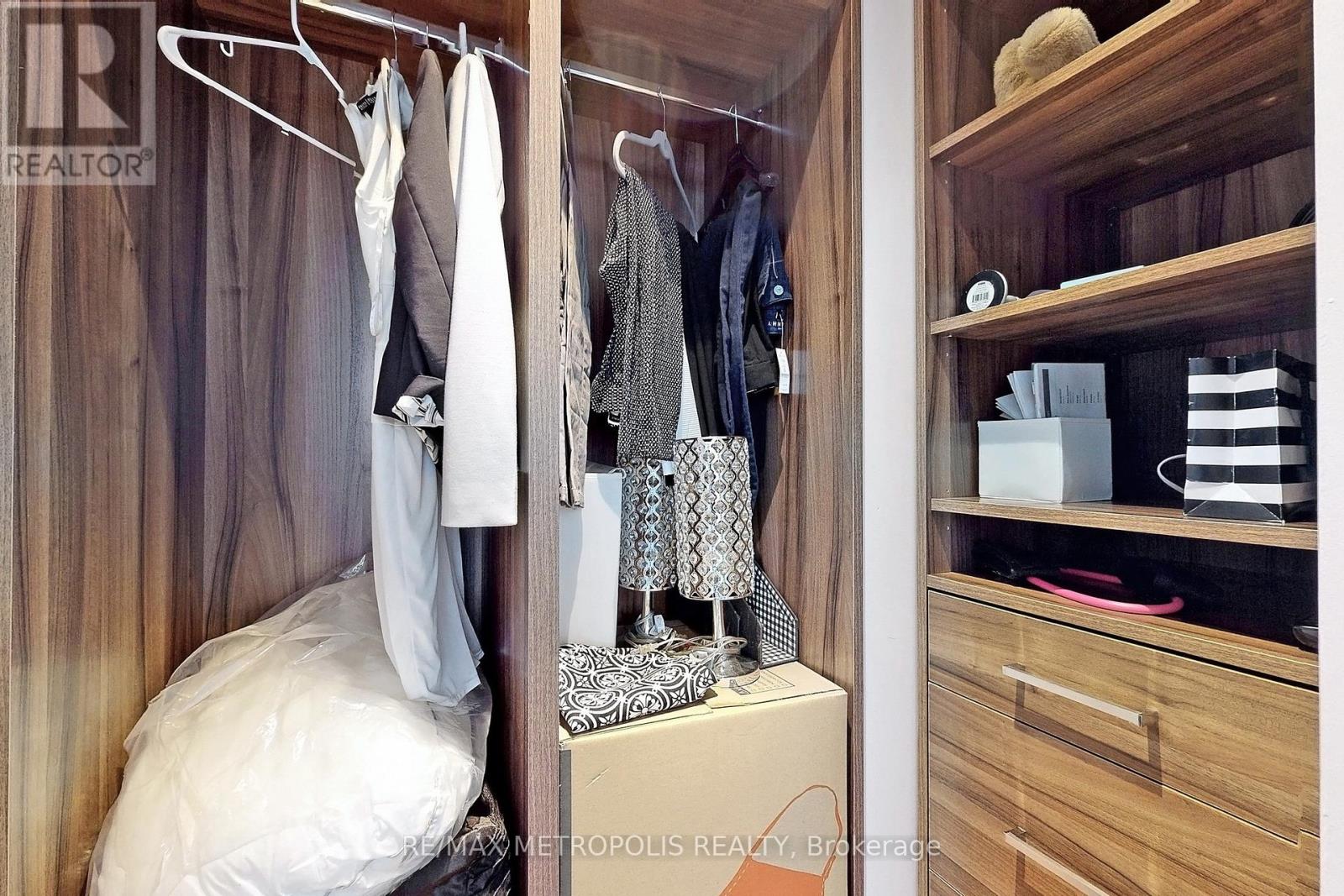 2102 - 488 University Avenue, Toronto, Ontario  M5G 0C1 - Photo 27 - C12230046