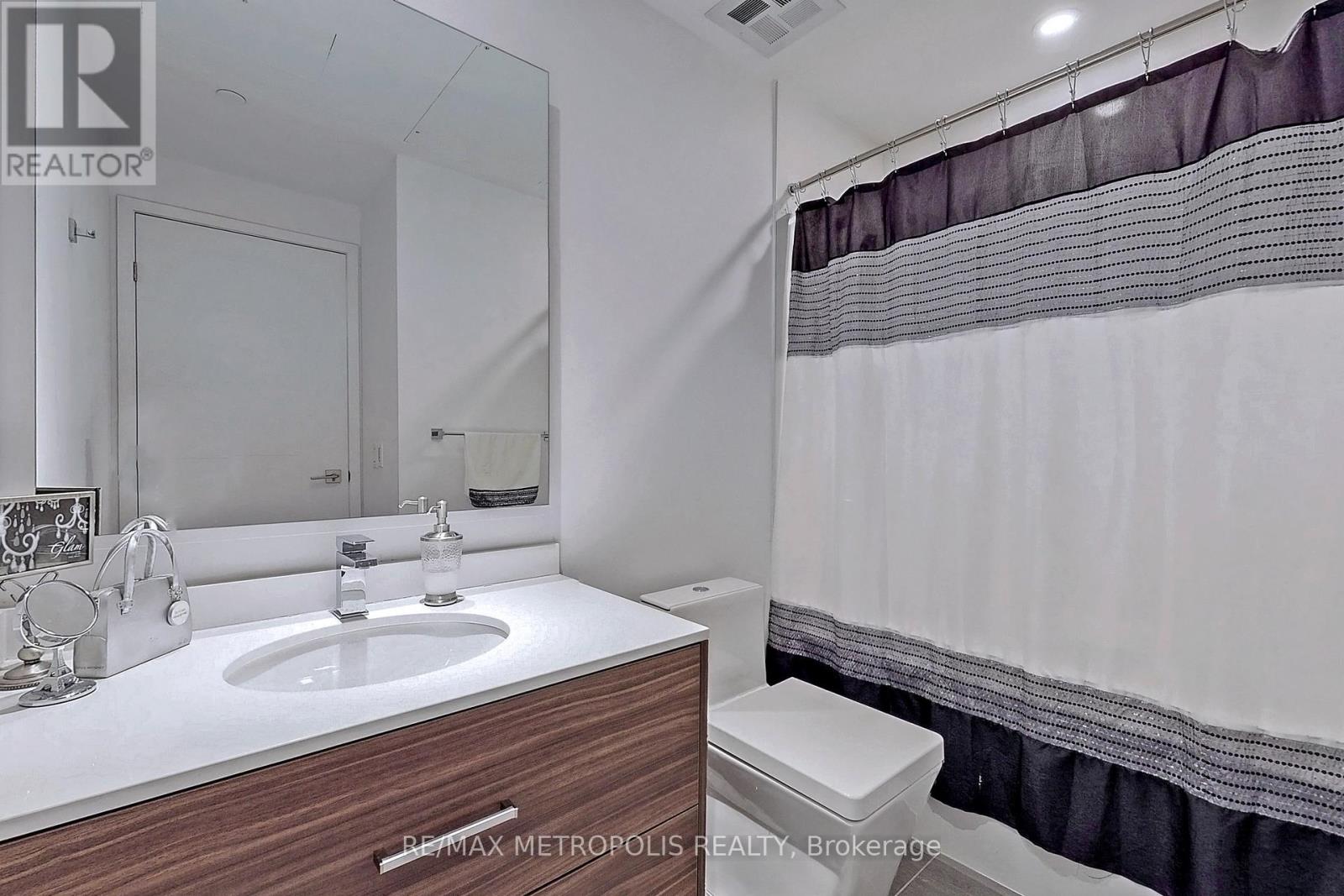 2102 - 488 University Avenue, Toronto, Ontario  M5G 0C1 - Photo 34 - C12230046