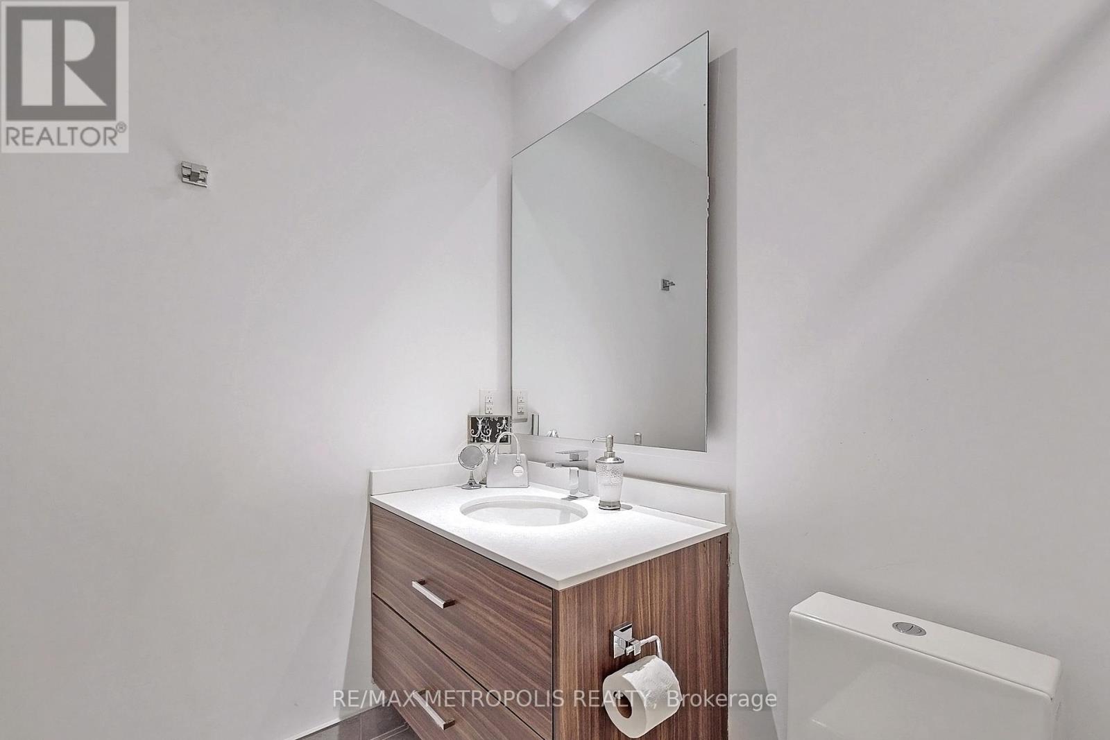 2102 - 488 University Avenue, Toronto, Ontario  M5G 0C1 - Photo 35 - C12230046