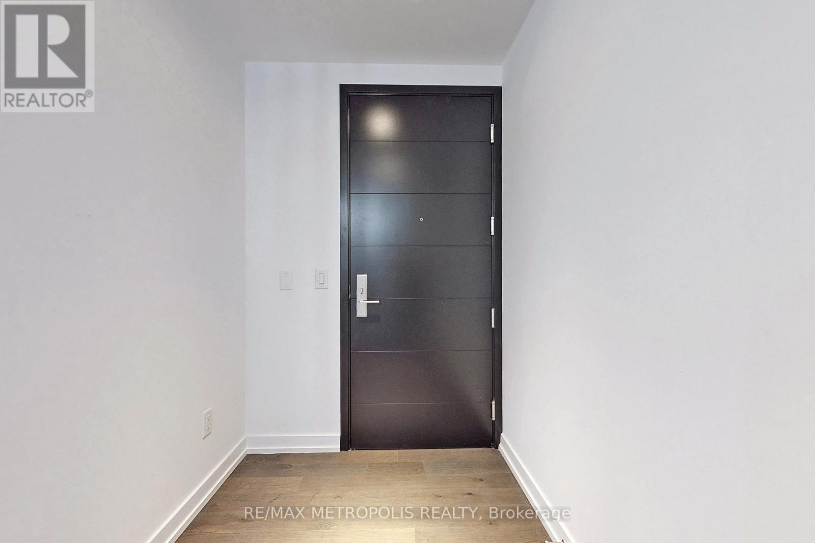 2102 - 488 University Avenue, Toronto, Ontario  M5G 0C1 - Photo 37 - C12230046