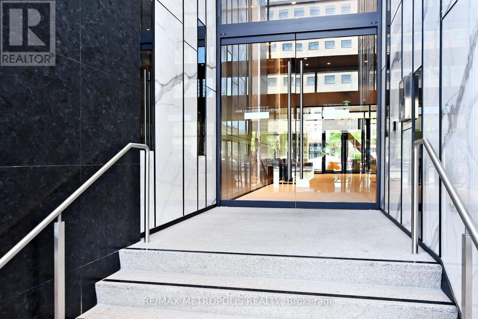 2102 - 488 University Avenue, Toronto, Ontario  M5G 0C1 - Photo 43 - C12230046