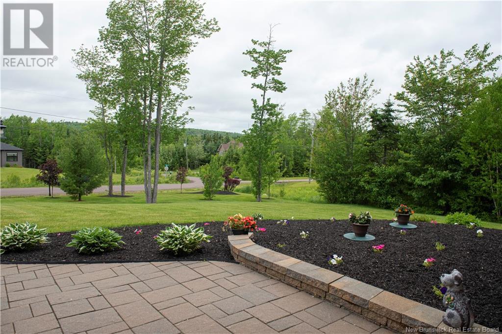 Property at 91 Isabelle Avenue image 3