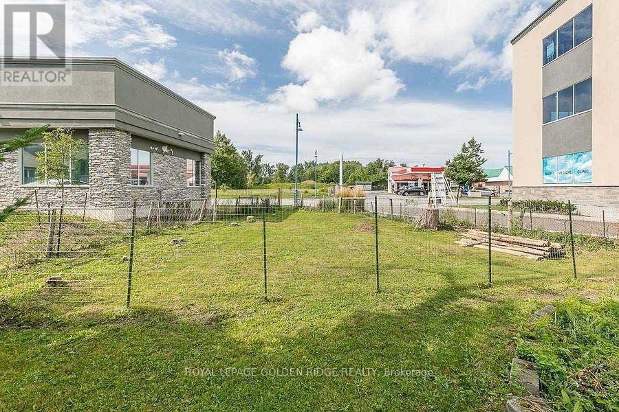 2082 Lea Road, Innisfil, Ontario  L9S 1T3 - Photo 12 - N12230157