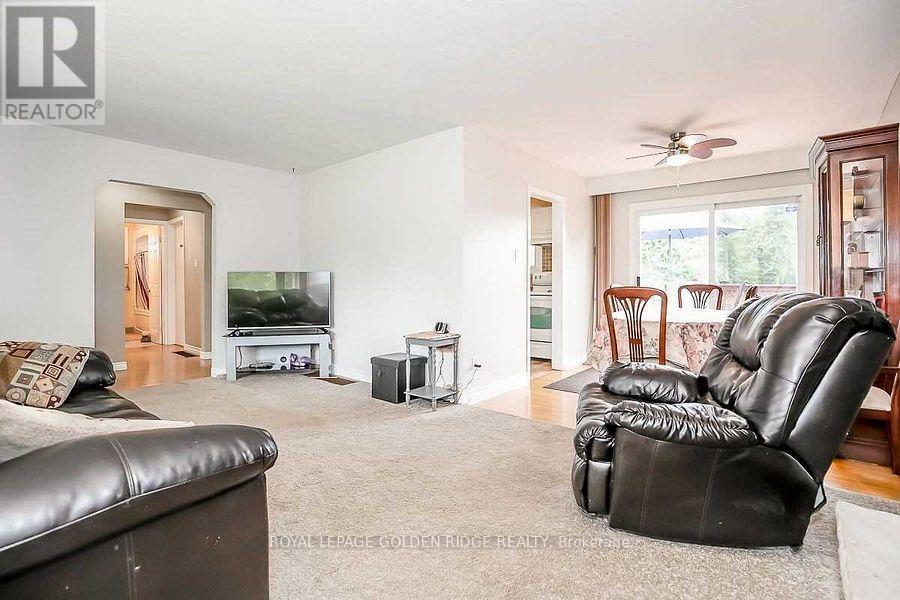 2082 Lea Road, Innisfil, Ontario  L9S 1T3 - Photo 4 - N12230157