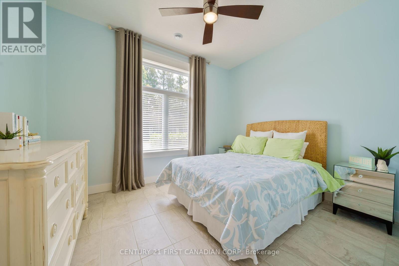 5144 Cedarview Drive, Lambton Shores, Ontario  N0N 1J0 - Photo 14 - X12230196