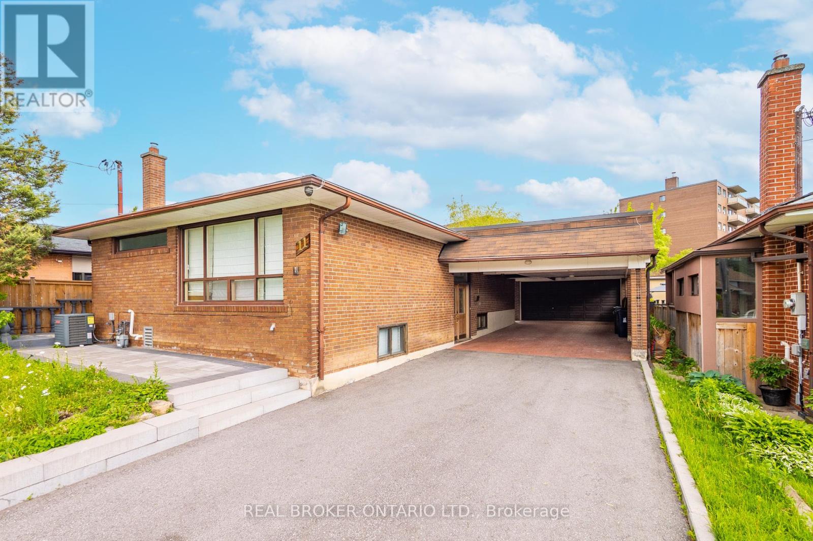 Property at 11 JACINTA DRIVE image 1