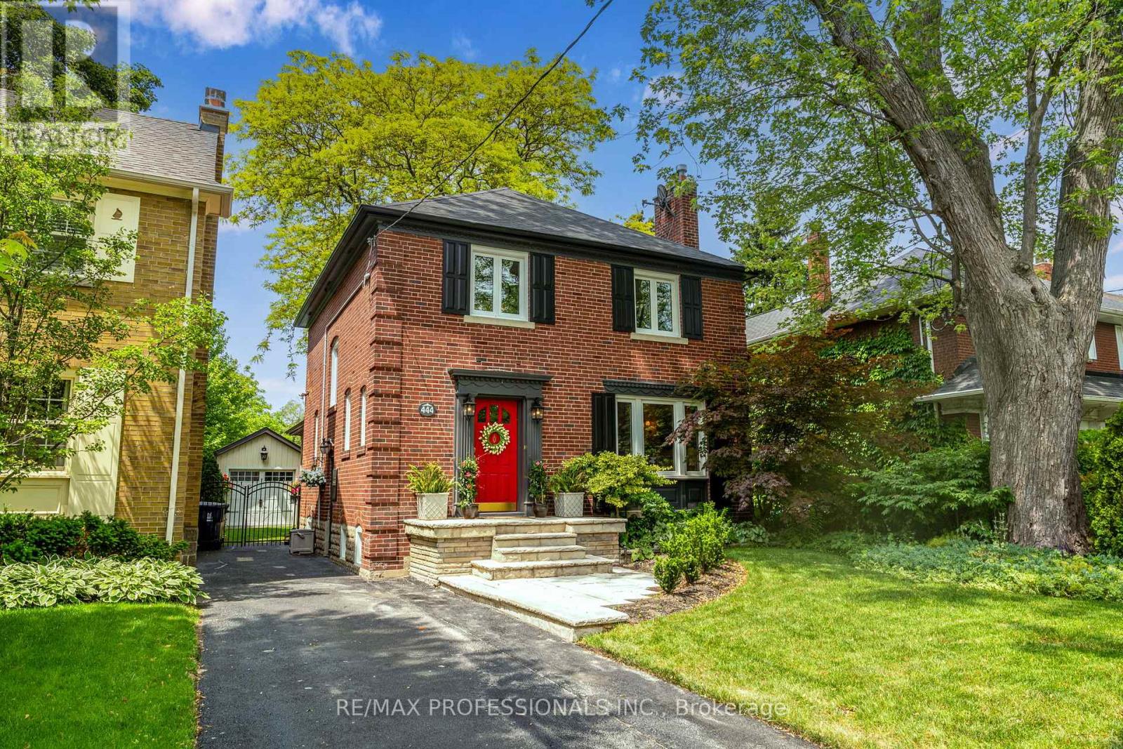 Property at 444 PRINCE EDWARD DRIVE N image 3