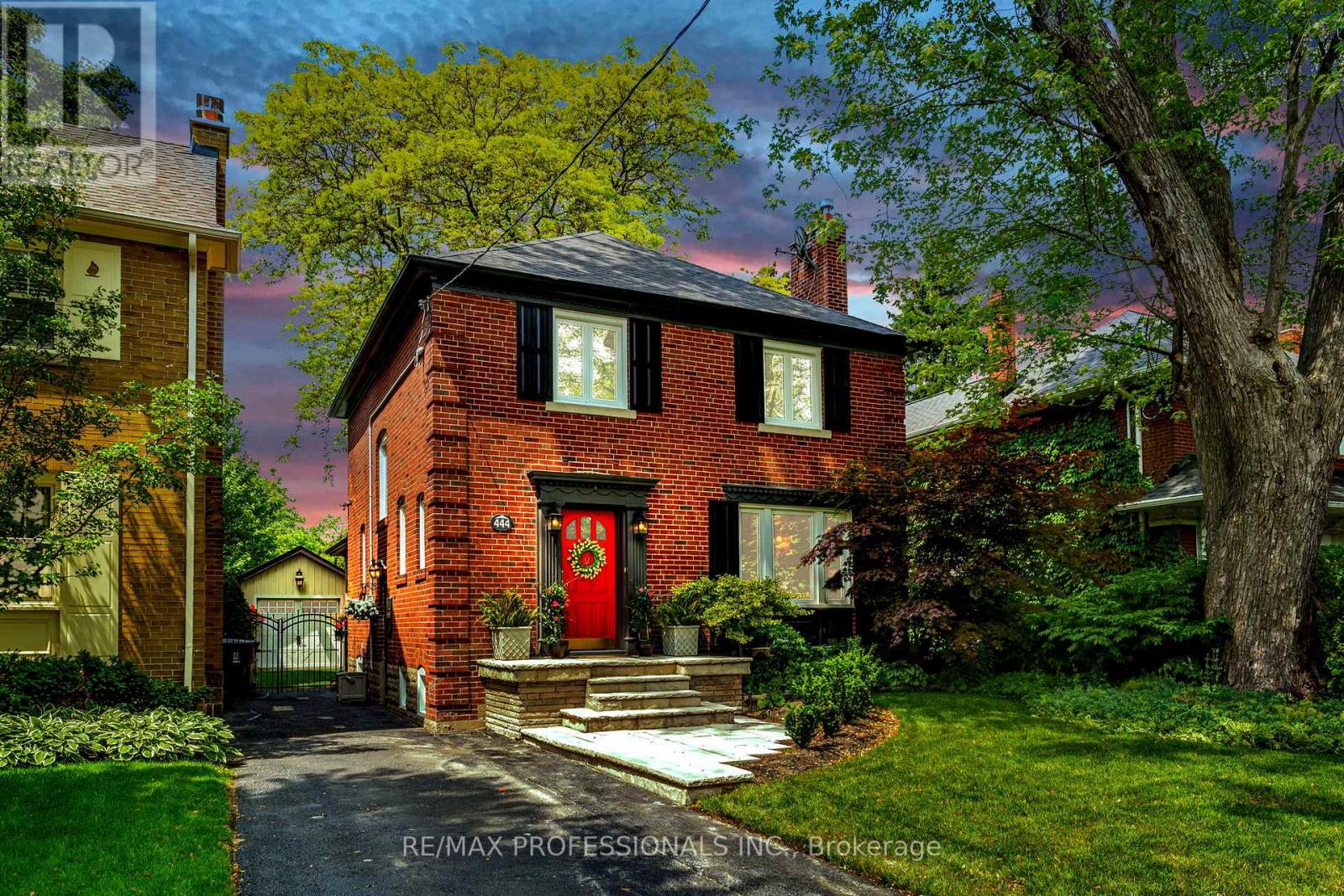Property at 444 PRINCE EDWARD DRIVE N image 5
