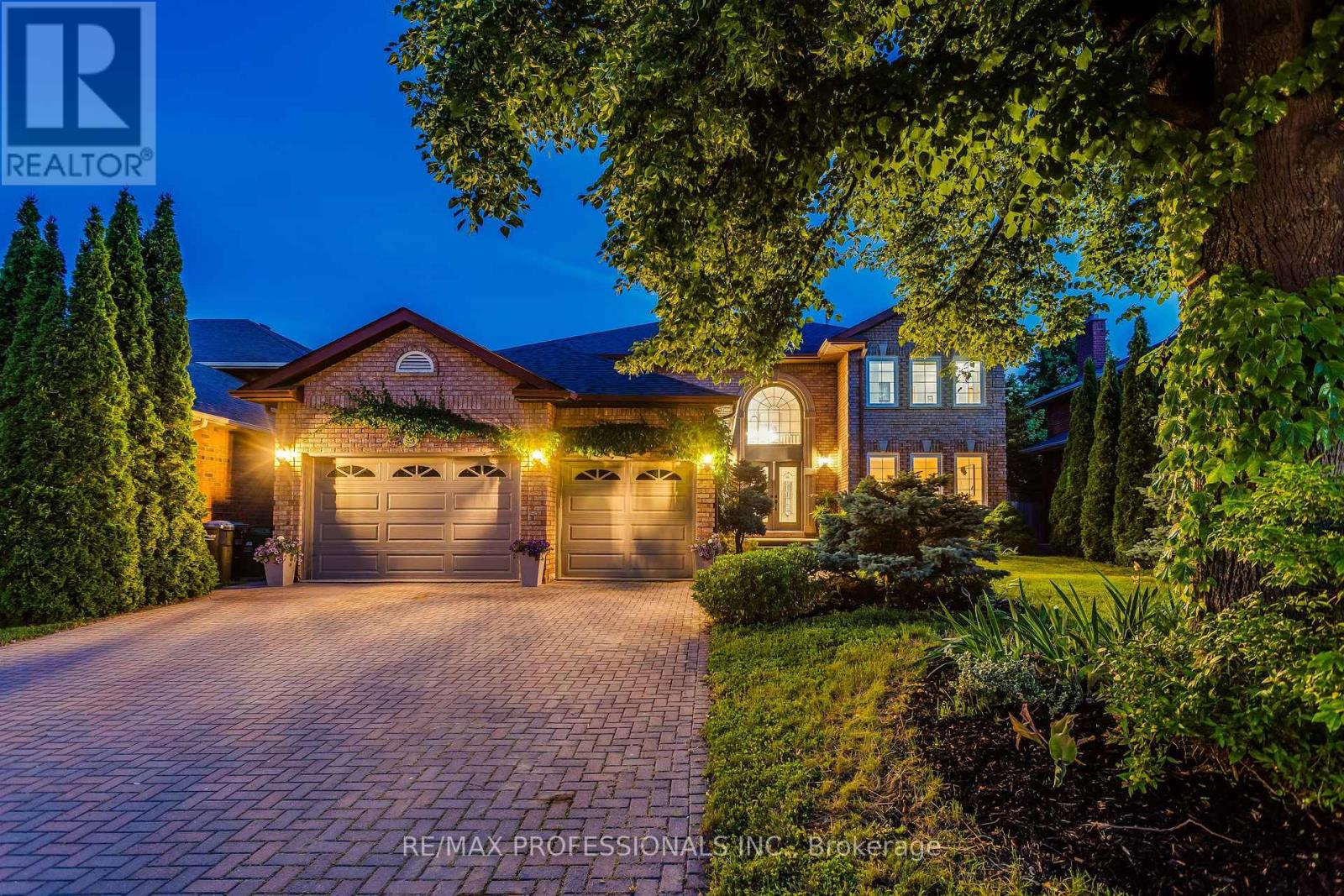 Property at 3588 THORPEDALE COURT N image 2