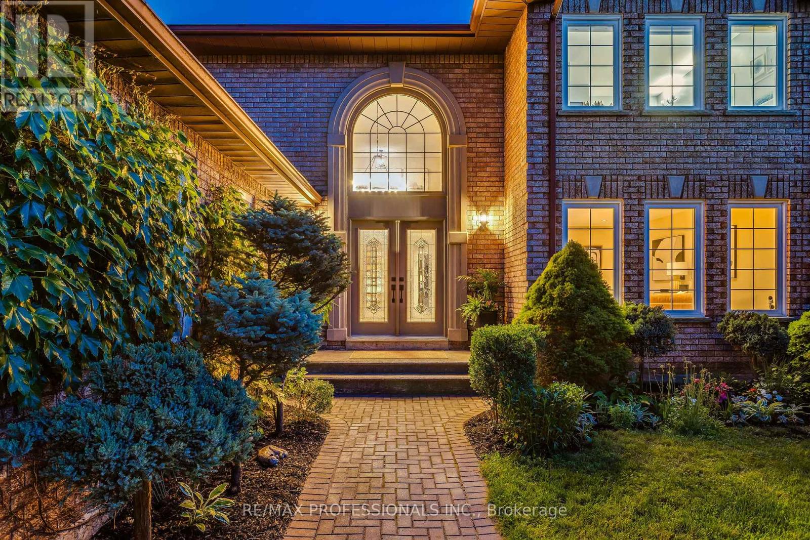 Property at 3588 THORPEDALE COURT N image 3