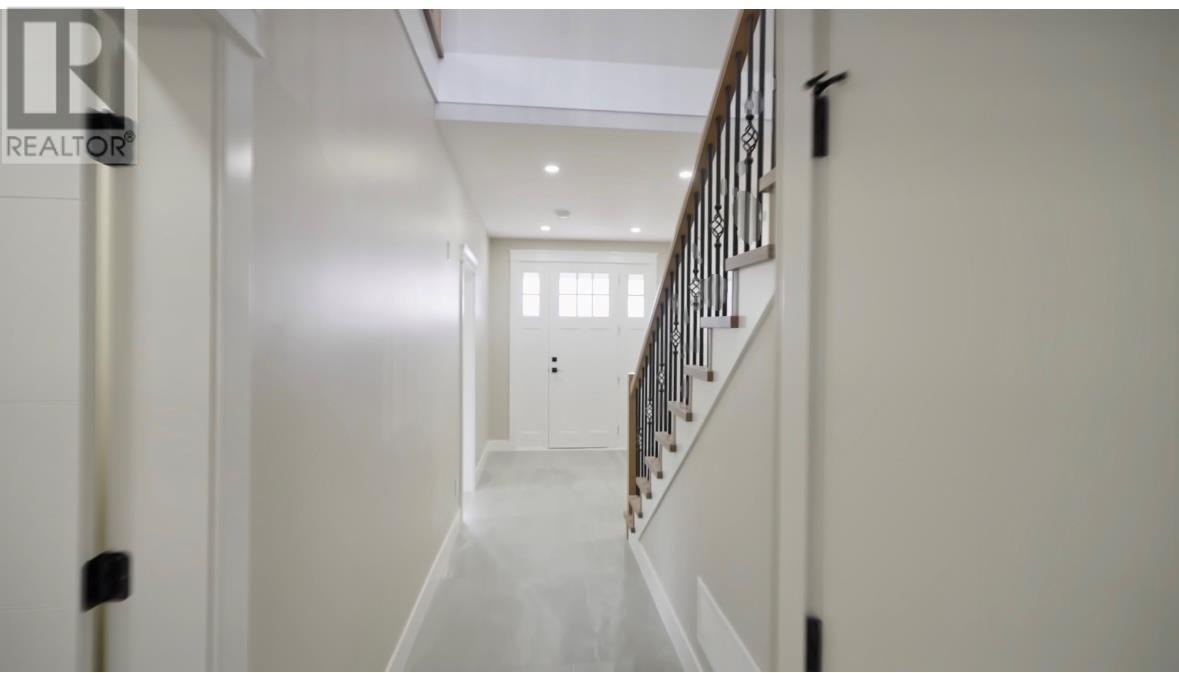 Property at 2073 Linfield Drive image 2