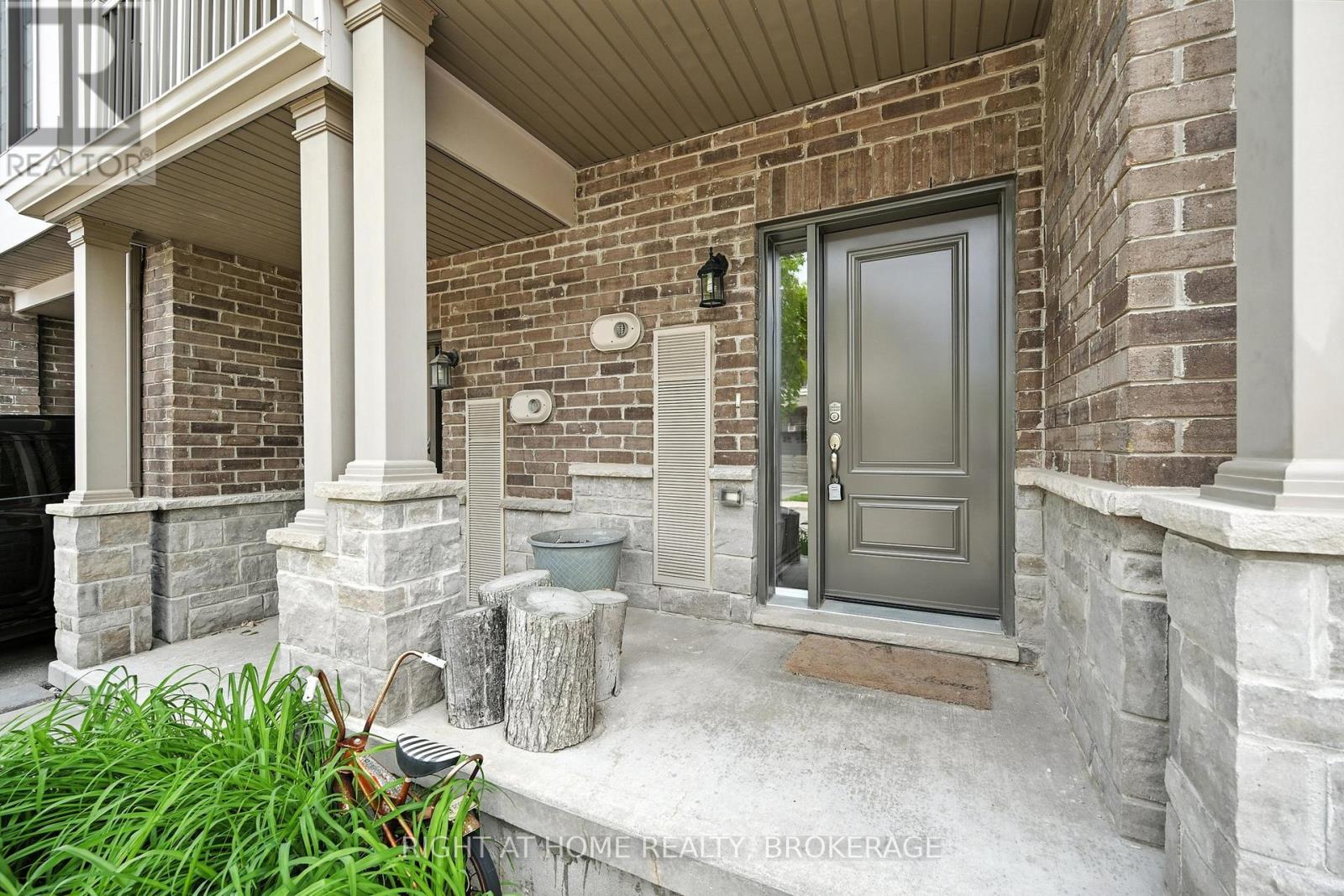 Property at 29 - 377 GLANCASTER ROAD image 3