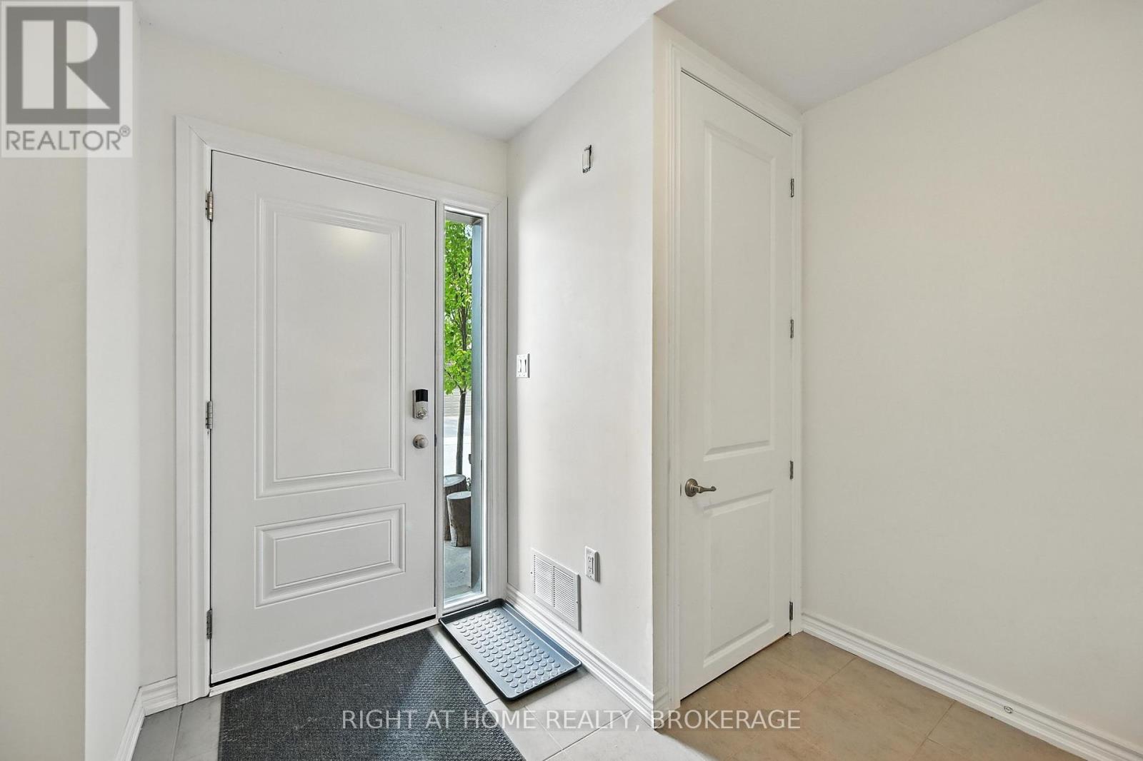 Property at 29 - 377 GLANCASTER ROAD image 5