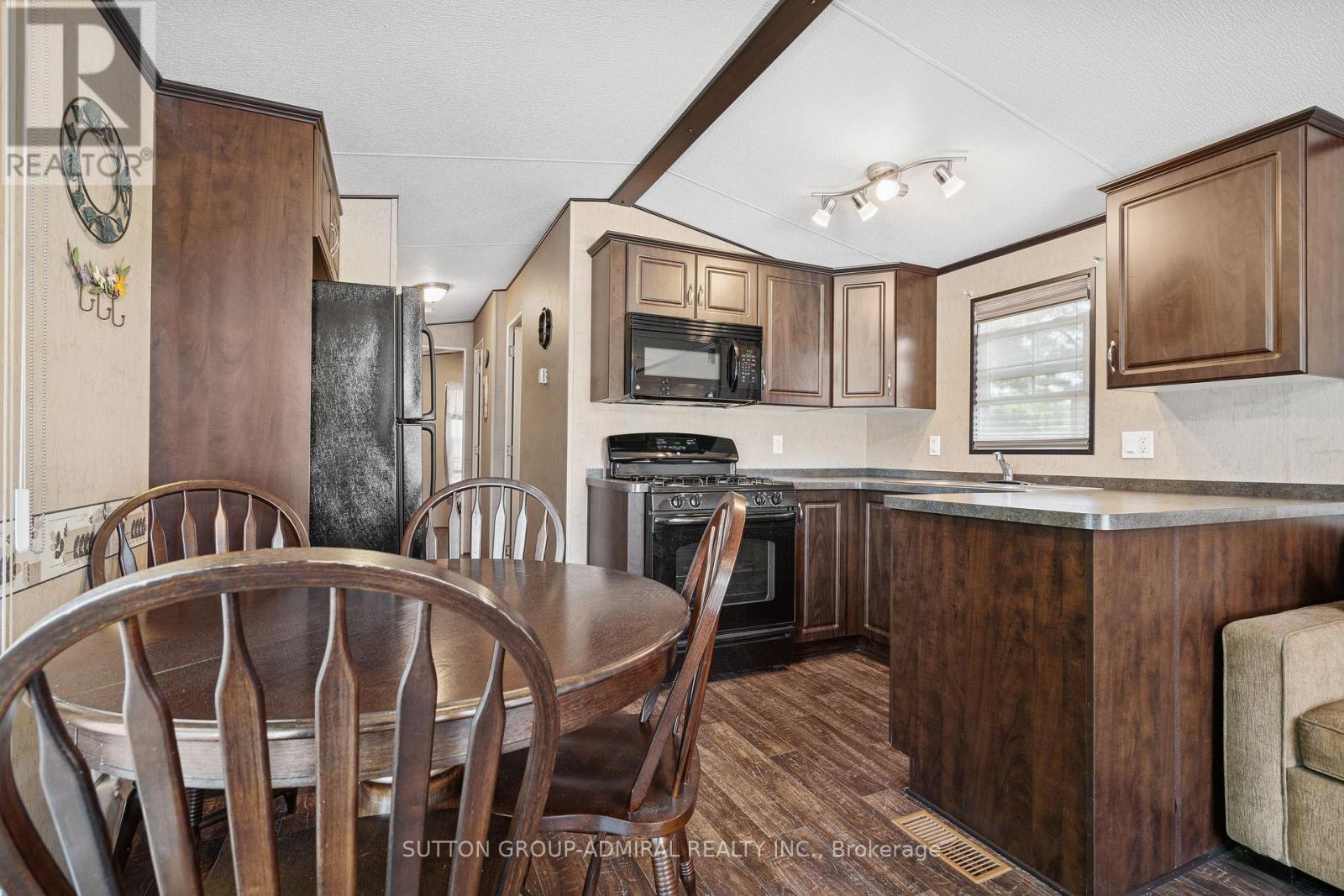 70 - 1082 Shamrock Marina Road, Gravenhurst (Morrison), Ontario  P0E 1G0 - Photo 20 - X12230136