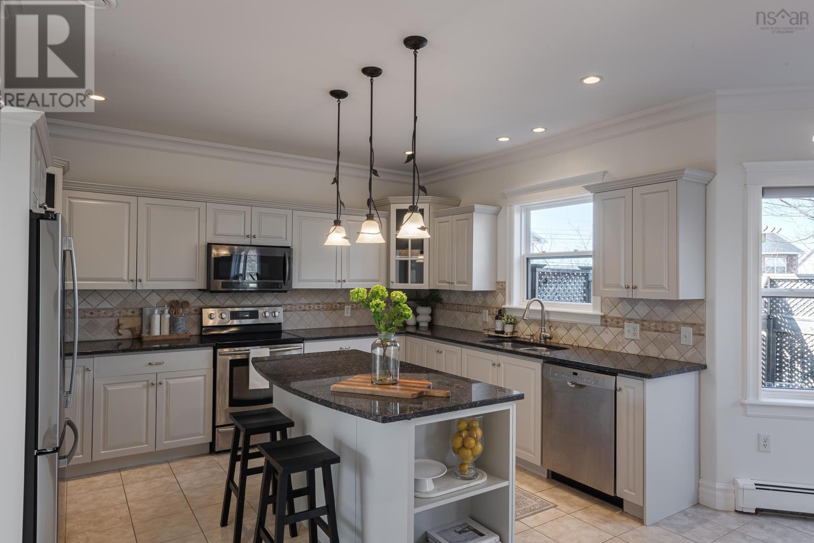 Property at 48 Castlepark Grove image 2